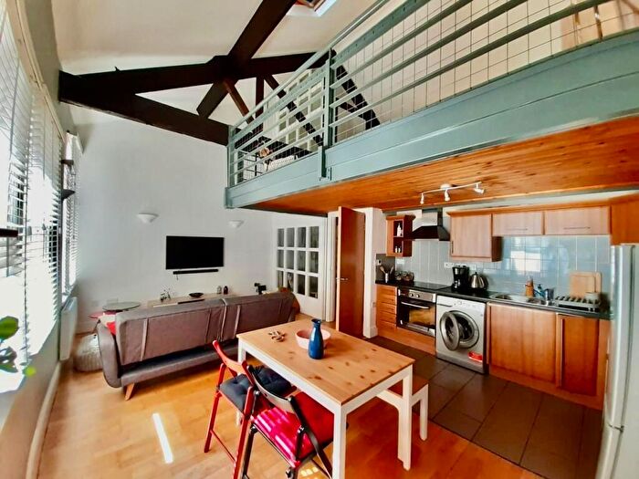 1 Bedroom Apartment To Rent In Hamilton House, Trafalgar Street, Leeds, LS2