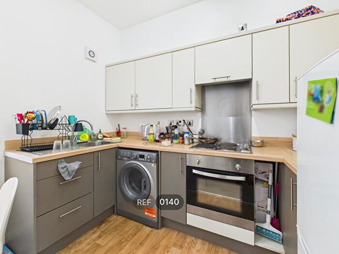 1 Bedroom Flat To Rent In Story Street, HU1