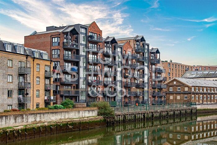 2 Bedroom Flat For Sale In Sharleston Court, Abbey Road, Barking, IG11