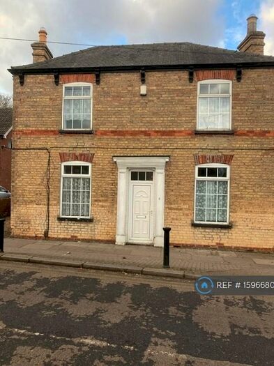 4 Bedroom Detached House To Rent In Waltham Road, Grimsby, DN33