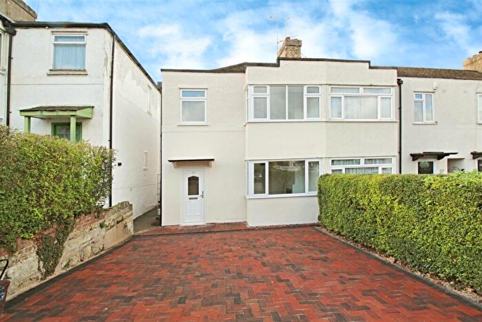 3 Bedroom House To Rent In Cadwell Lane, Hitchin, Hertfordshire, SG4