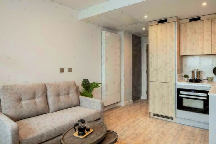 1 Bedroom Apartment To Rent In College Road, East Croydon, London, CR0