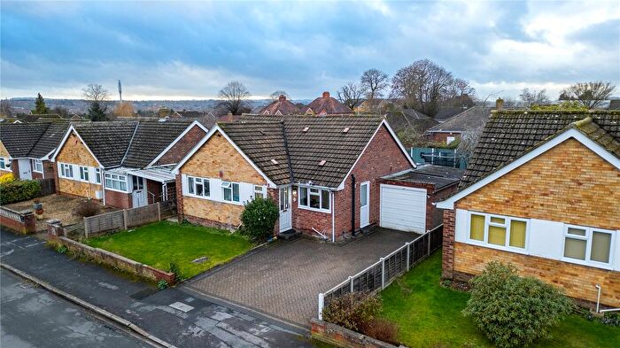 4 Bedroom Bungalow For Sale In Clayhill Crescent, Newbury, Berkshire, RG14