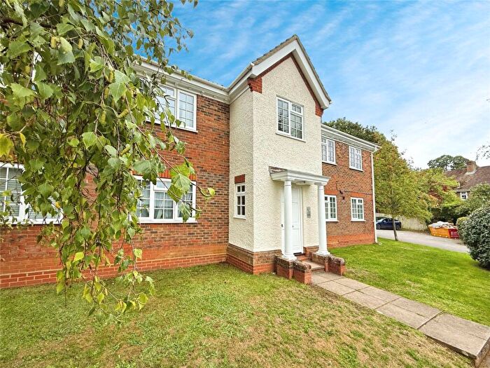 1 Bedroom Apartment For Sale In Dodsells Well, Wokingham, Berkshire, RG40