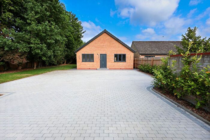 2 Bedroom Bungalow For Sale In Lynn Road, Ely, CB6
