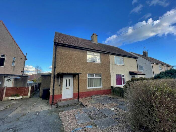 3 Bedroom Semi-Detached House To Rent In Forest Crescent, Halifax, HX2