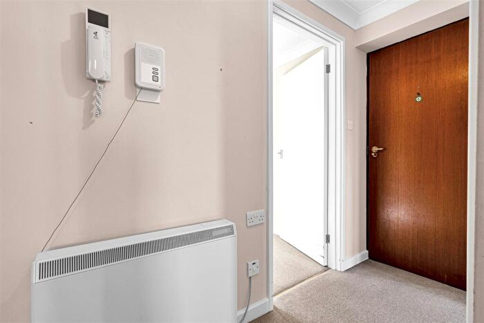 2 Bedroom Apartment For Sale In Swan Court, Mistley, Manningtree, CO11