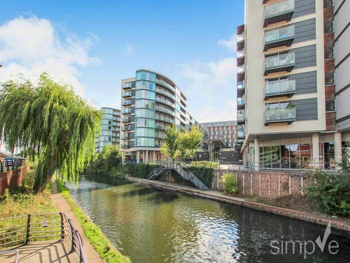 2 Bedroom Flat To Rent In Vantage Building, Station Approach, Hayes, UB3