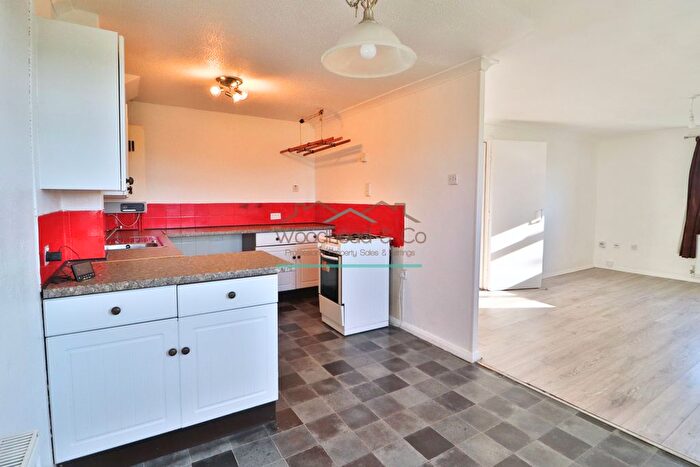 2 Bedroom Flat To Rent In Duncan Court, Wellingborough, NN8