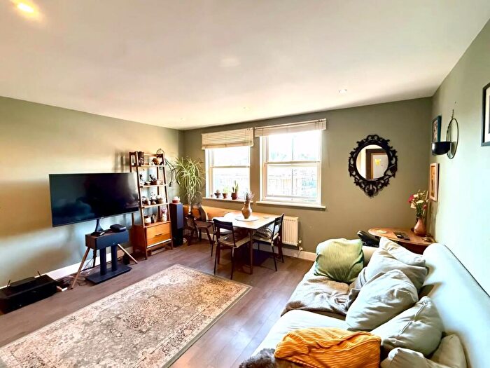 2 Bedroom Apartment To Rent In Peak Hill View, Kirkdale, Sydenham, SE26