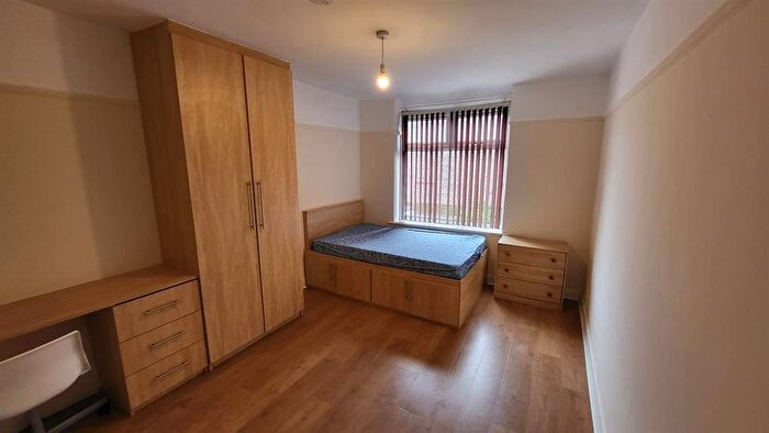 7 Bedroom Semi Detached House To Rent In Lees Hall Crescent, Manchester, M14