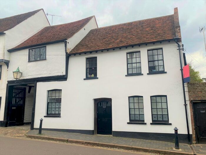 2 Bedroom Maisonette To Rent In Fishpool Street, St Albans, AL3