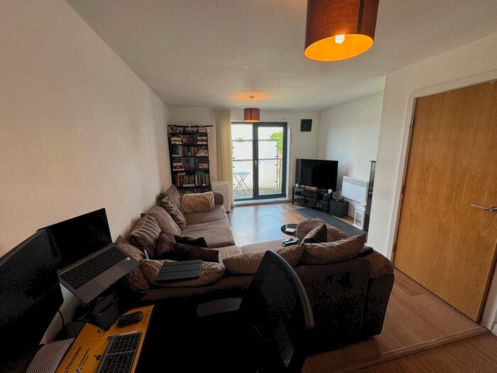 1 Bedroom Flat To Rent In Oliver Road, London, E10