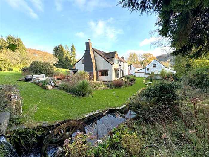 6 Bedroom Detached House For Sale In The Rock, Longhope, GL17