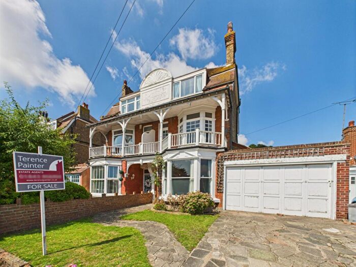 5 Bedroom Semi-Detached House For Sale In Gladstone Road, Broadstairs, CT10