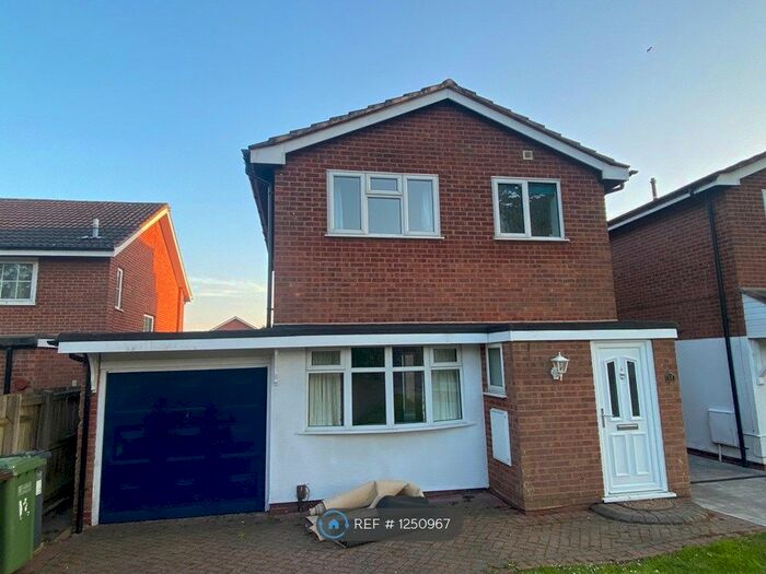 3 Bedroom Detached House To Rent In Tackley Close, Birmingham, B90