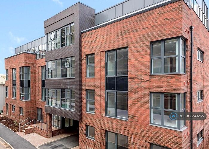 2 Bedroom Penthouse To Rent In Hindle House, Nottingham, NG2