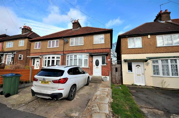 3 Bedroom Semi-Detached House To Rent In Beechwood Rise, Watford WD24