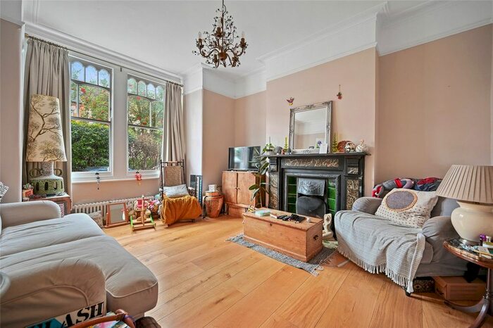 2 Bedroom Flat To Rent In Jeddo Road, London, W12