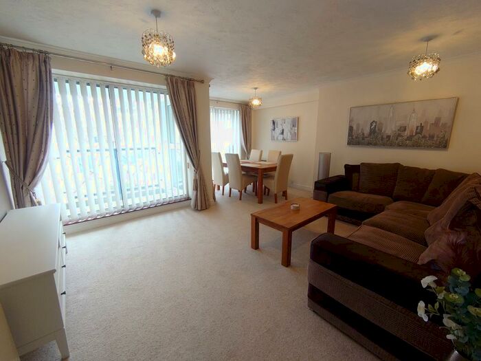 3 Bedroom Flat To Rent In Compass House, Sutton Harbour, Plymouth *Available With Zero Deposit Guarantee*, PL4