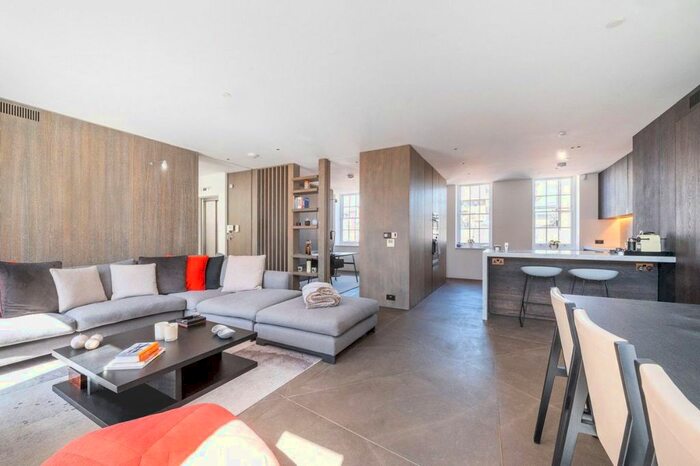 3 Bedroom Flat To Rent In Bolsover Street, London, W1W