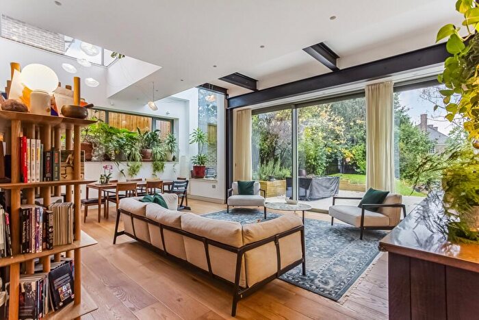 6 Bedroom Detached House To Rent In College Road London, SE21