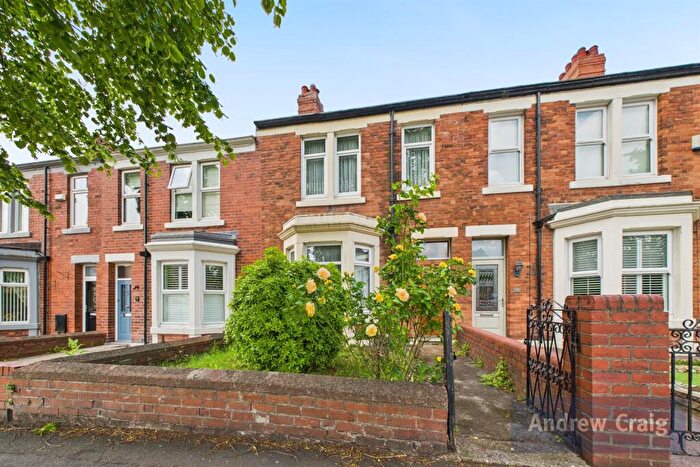 3 Bedroom Terraced House For Sale In Dryden Road, Low Fell, NE9