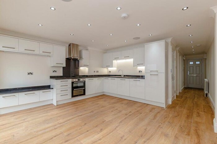 1 Bedroom Flat To Rent In Torriano Avenue, Kentish Town, NW5