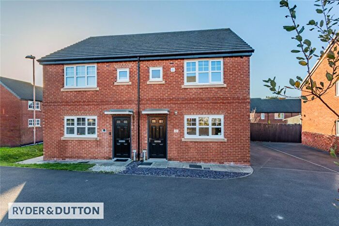 3 Bedroom Semi-Detached House For Sale In Scott Hetherington Way, Middleton, Manchester, M24