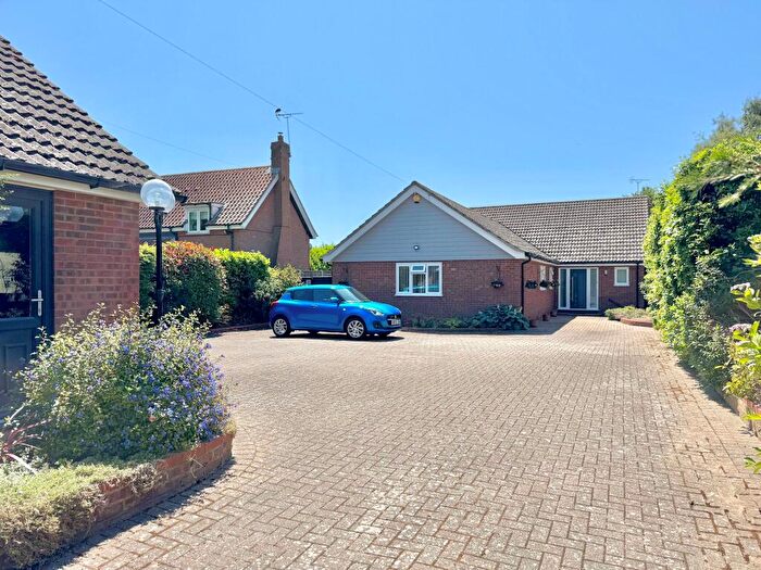 4 Bedroom Bungalow For Sale In Rectory Road, Hollesley, Suffolk, IP12