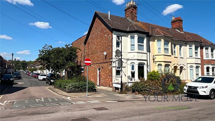 3 Bedroom End Of Terrace House For Sale In Stanley Street, Bedford, Bedfordshire, MK41