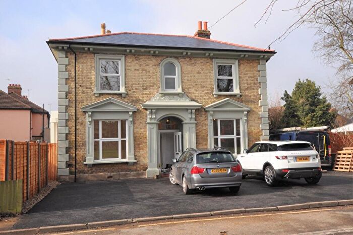 3 Bedroom Block Of Apartments For Sale In The Green, Sutton, SM1