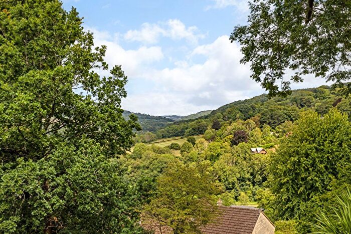 5 Bedroom Detached House For Sale In Cliffe Drive, Limpley Stoke, BA2