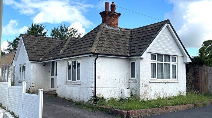 3 Bedroom Detached Bungalow For Sale In Eastern Avenue, Ashford, TN23