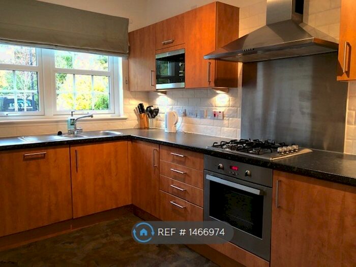 3 Bedroom Terraced House To Rent In Esk Bridge, Penicuik, EH26