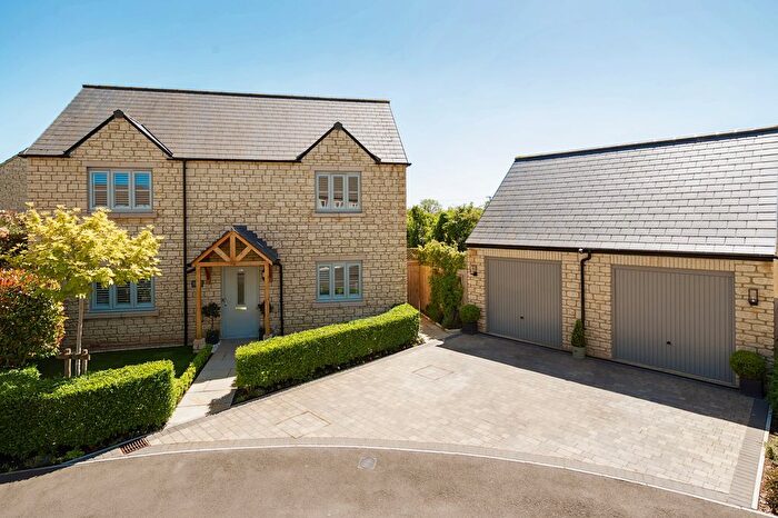 4 Bedroom Detached House For Sale In Cricklade, Wiltshire, SN6
