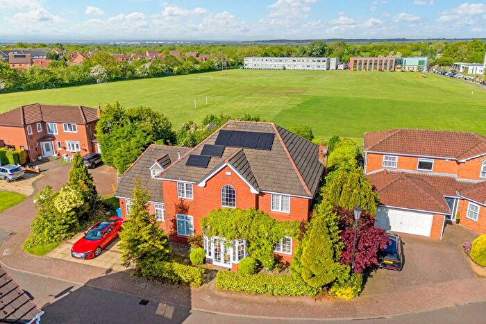 5 Bedroom Detached House For Sale In Stratton Park, Widnes, WA8
