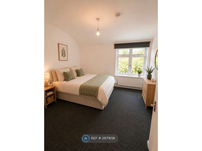 4 Bedroom Semi-Detached House To Rent In Yarmouth Crescent, Haringey, N17