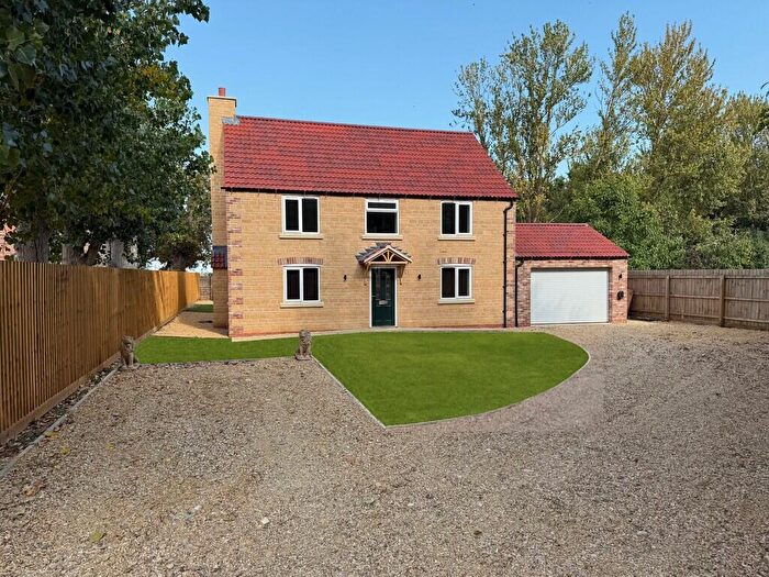 4 Bedroom Detached House For Sale In Woodlands, Main Road, Bourne, PE10