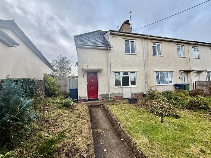 3 Bedroom End Of Terrace House For Sale In London Road, Chippenham, SN15