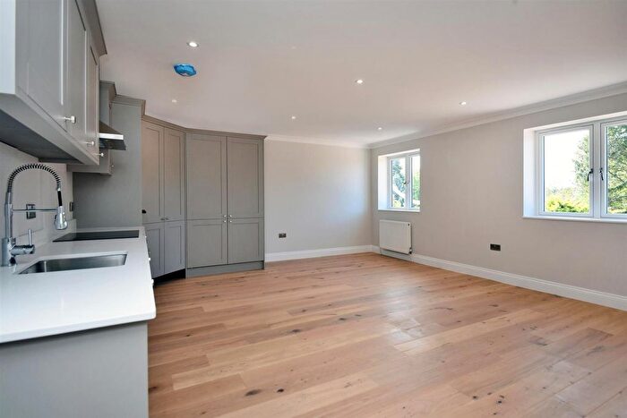 2 Bedroom Flat For Sale In Grantley Court, York Road, Cheam, Sutton, SM2