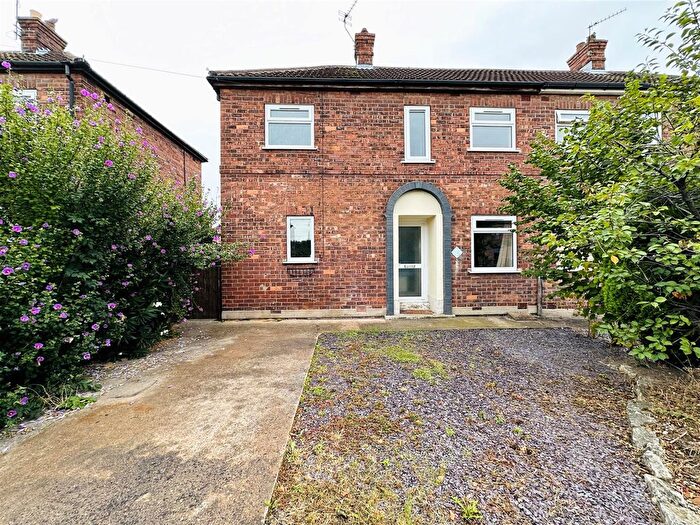 3 Bedroom Semi-Detached House For Sale In St. Leonards Avenue, Osgodby, Selby, YO8