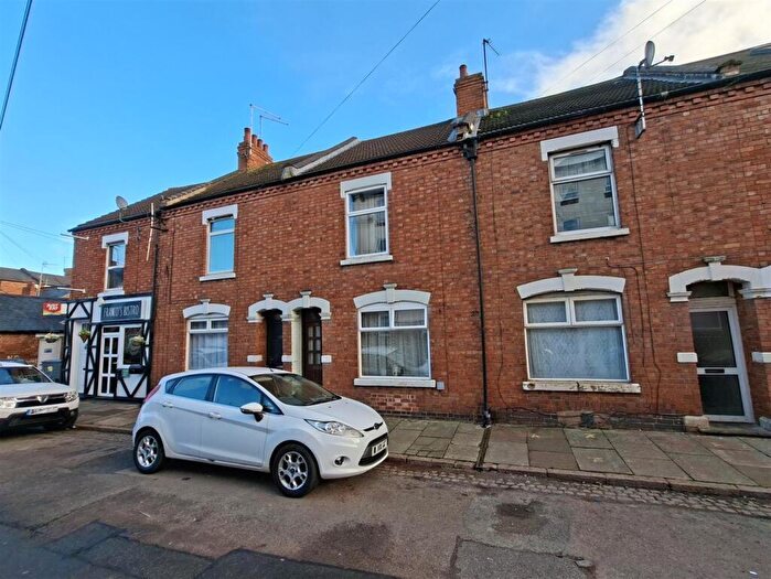 3 Bedroom Terraced House For Sale In Clarke Road, Northampton, NN1