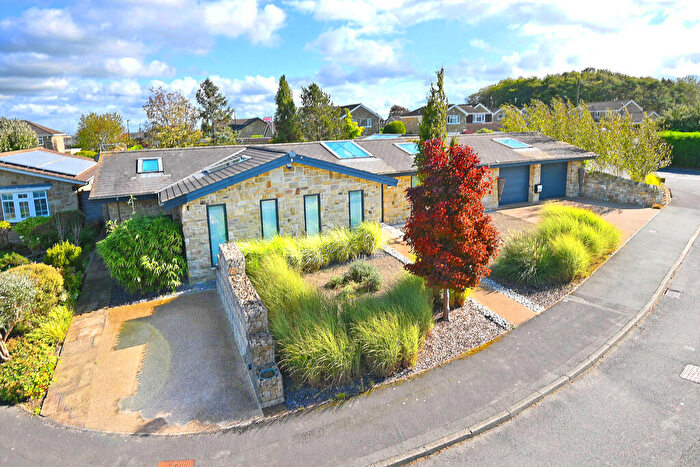 4 Bedroom Detached Bungalow For Sale In Walton Park, Pannal, Harrogate, HG3