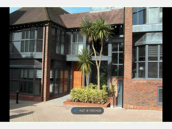 1 Bedroom Flat To Rent In Capitol House, Winchester, SO23