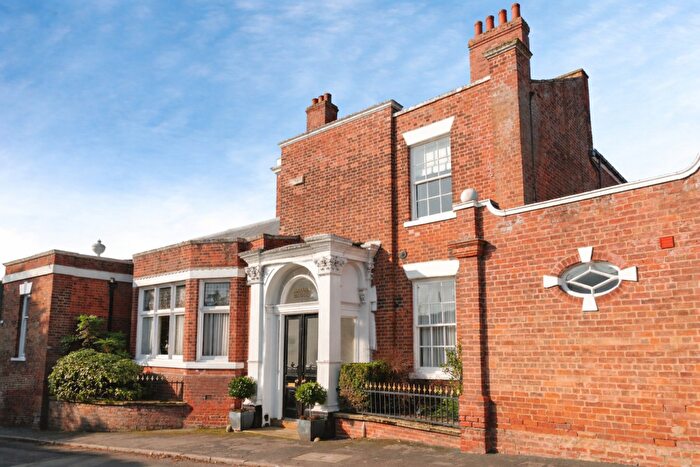 2 Bedroom Apartment For Sale In Woodgates Lane, North Ferriby, HU14