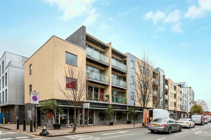 2 Bedroom Apartment To Rent In Claremont House, Cambridge Heath Road, London, E2