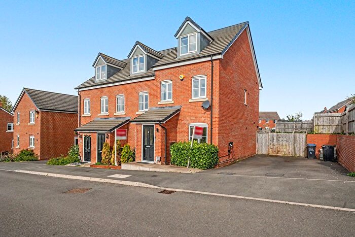 3 Bedroom End Terrace House For Sale In O'donnell Road, Whitnash, Leamington Spa, CV31