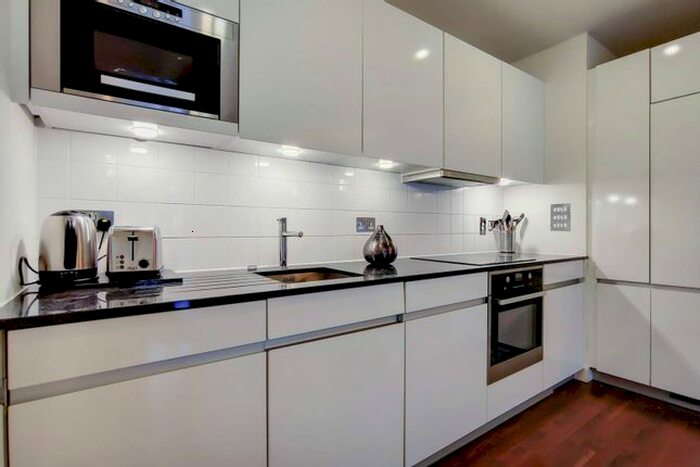 2 Bedroom Flat To Rent In Weymouth Street, Marylebone, London, W1W