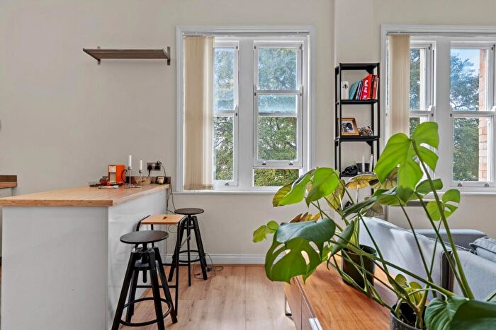 2 Bedroom Duplex For Sale In Avenue Road, Leamington Spa, CV31
